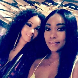 Meet your Posher, Karis